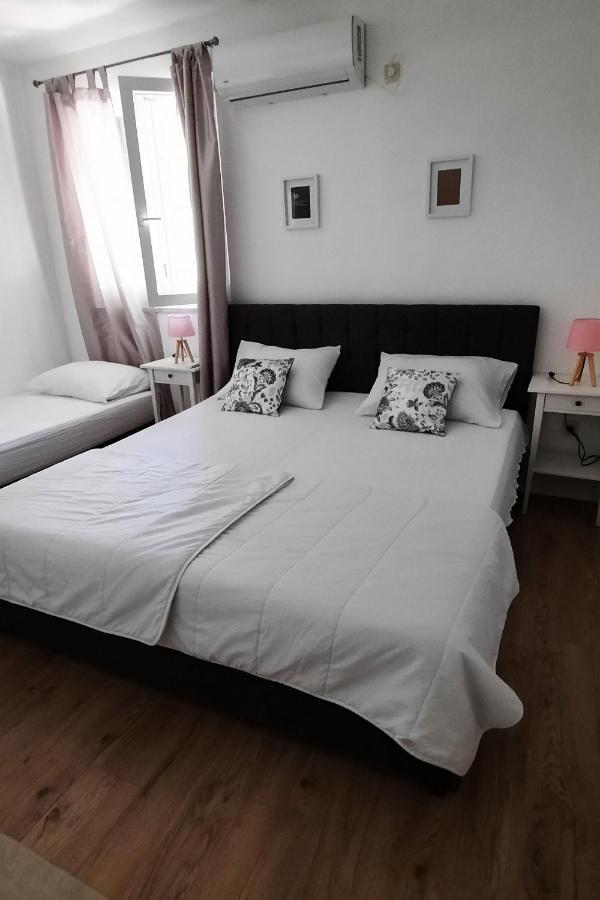 Apartments By The Sea Zuljana, Peljesac - 19080 Екстериор снимка